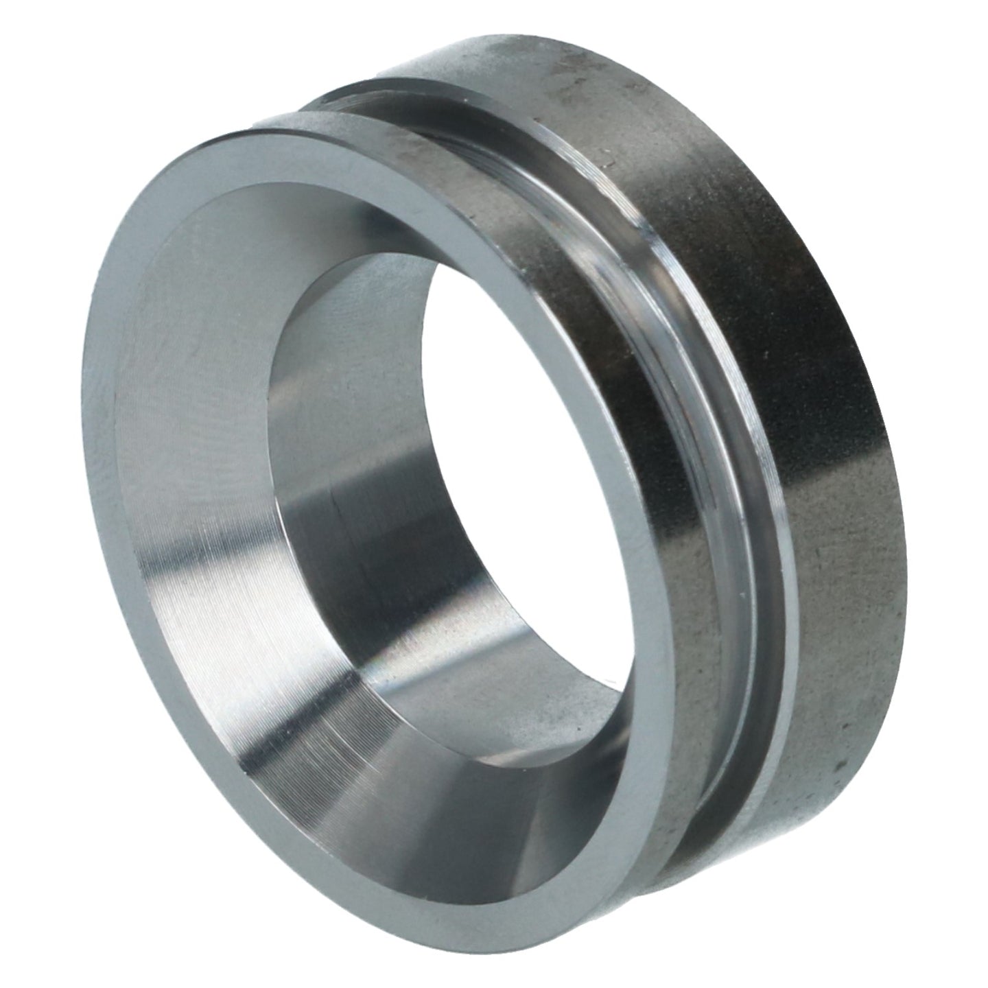 Spacer on spindle for front wheelbearing