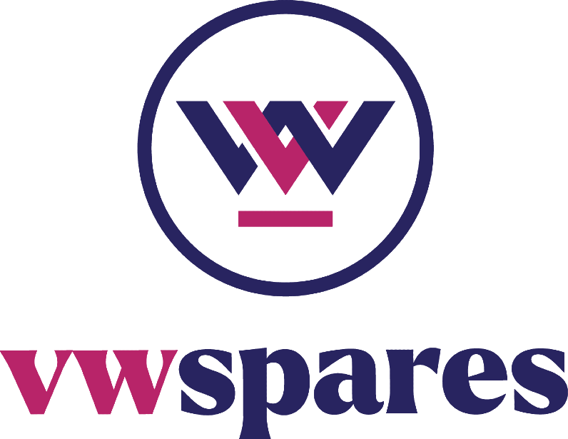 Engine lid hinge panel with grill