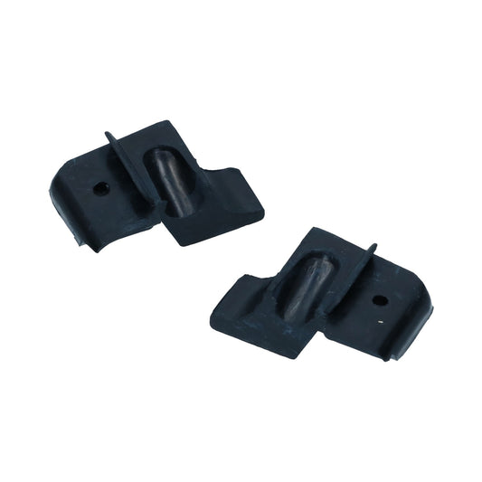 Connection between inner window scraper and outer rear door