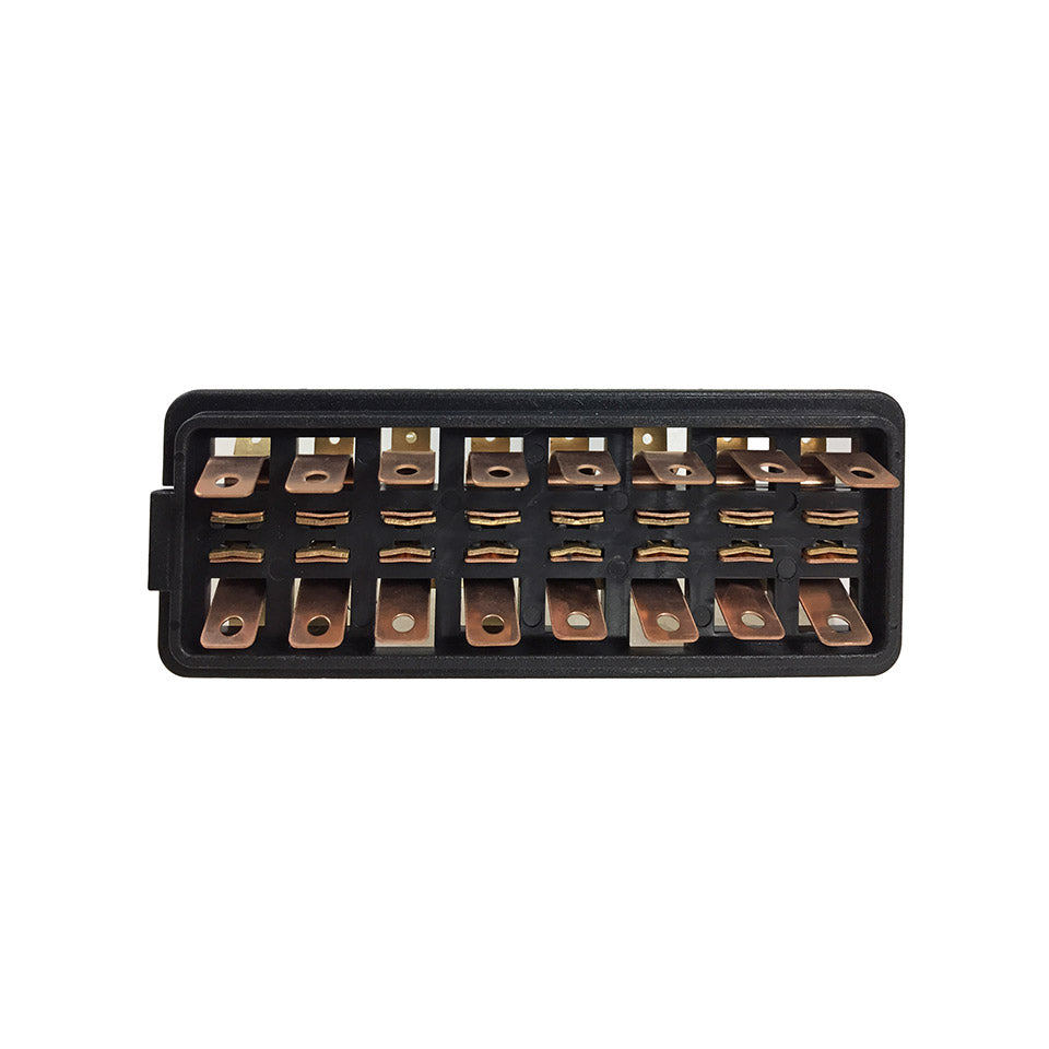 Fuse box for 8 fuses