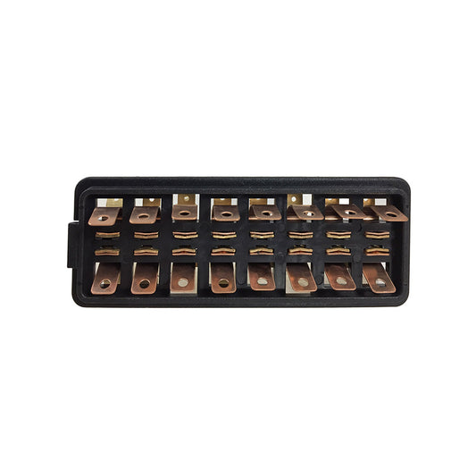 Fuse box for 8 fuses
