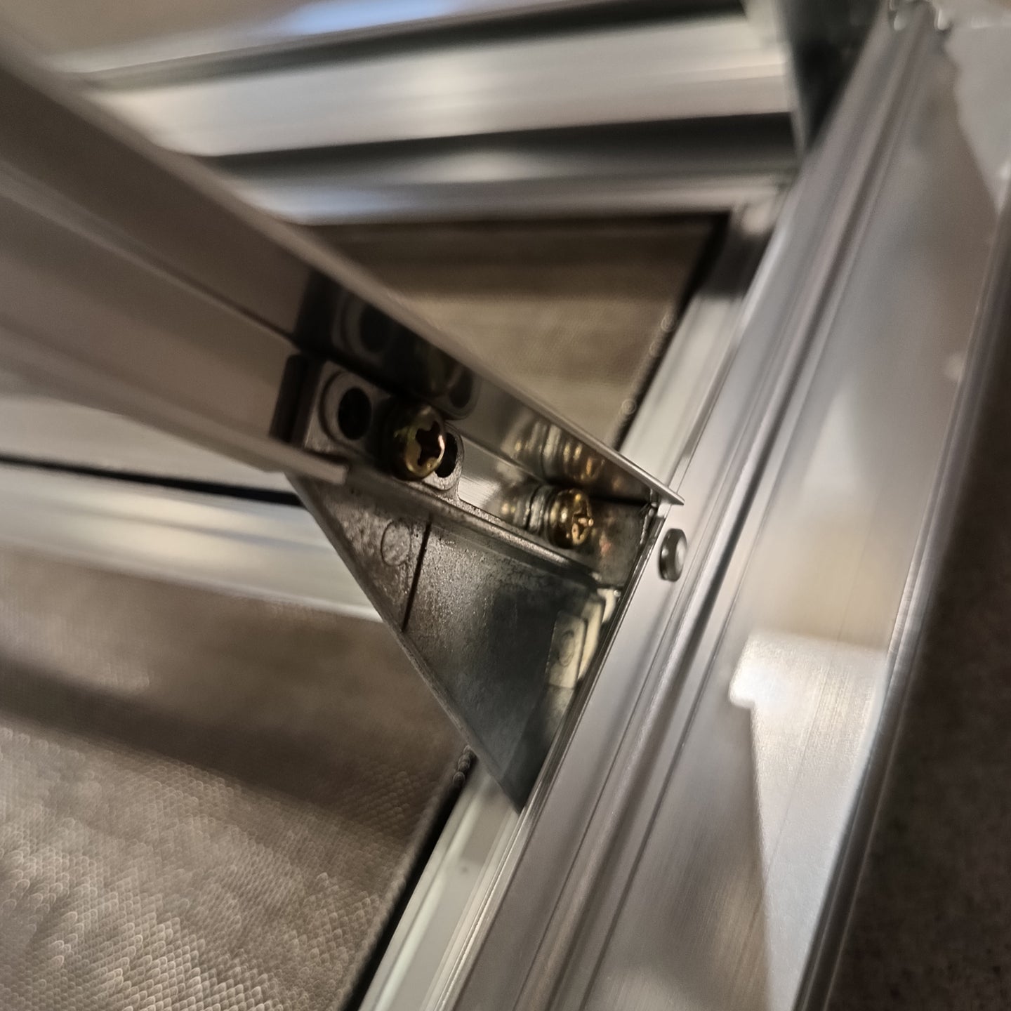 Westfalia louvre window brackets 